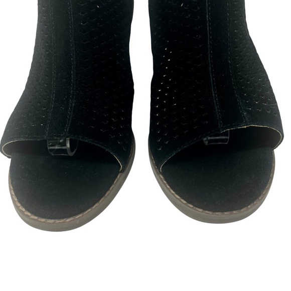 Vionic Women's Chyrssa Black Suede Side Zip Open Toe Booties size 8 - Picture 3 of 12